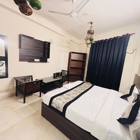 Hauz Khas Villa Yeni Delhi Dış mekan fotoğraf